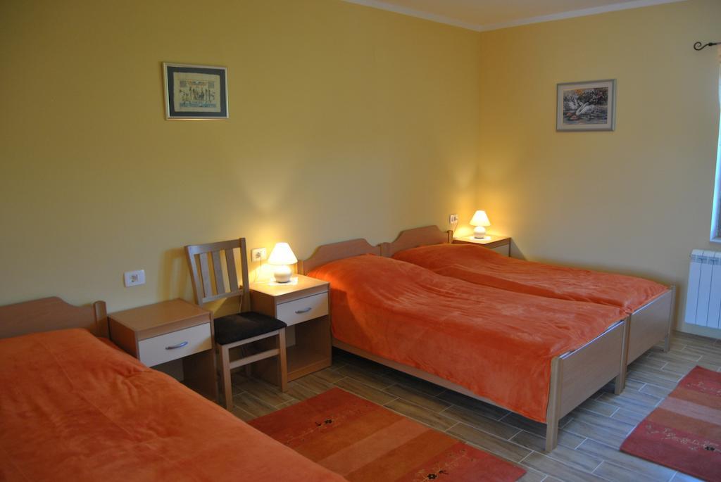 Villa Tourist Farm Dujceva Domacija à Vremski Britof Chambre photo